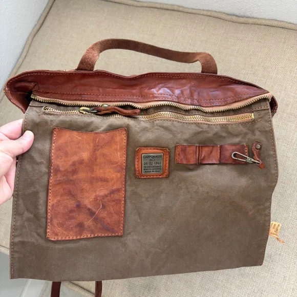 Campomaggi 100% Leather Tan Studded Tote Bag w/ Strap - Picture 8 of 13